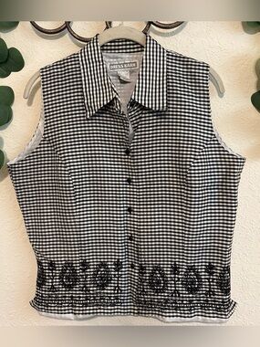 Vintage 90s Black and White Gingham Button-Up Silk Sleeveless Top✨